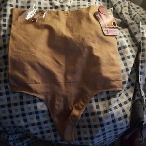 Firm Tommy control thong